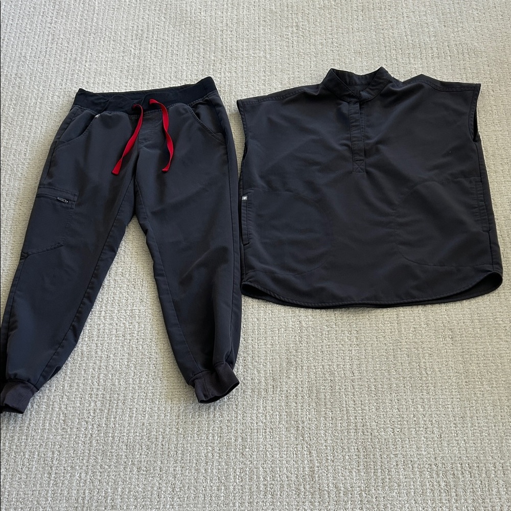 Figs charcoal Grey jogger with Rafaela shirt
